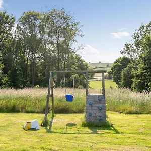  Holiday home Little Walk United Kingdom