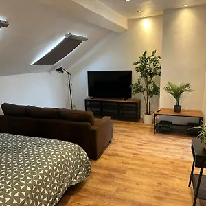  Apartment Immeuble Au Coeur De : Vivez L'experience Unique De La Rue Verbist Belgium